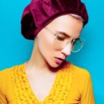 model-in-fashion-accessory-beret-and-glasses-retro-style-300x300